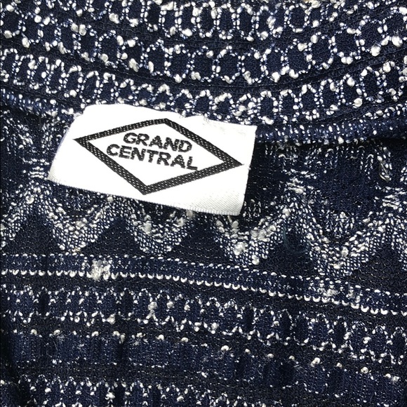 Grand Central Textured Blouse - Picture 2 of 5